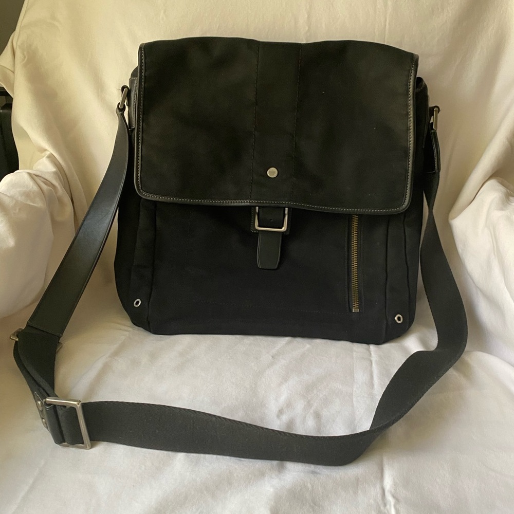 Coach canvas messenger bag
